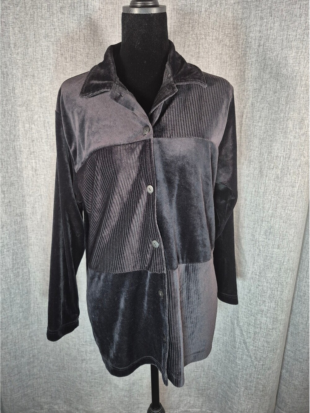 Ray & Joe Women’s Medium Black Velvet Patchwork Button Shirt